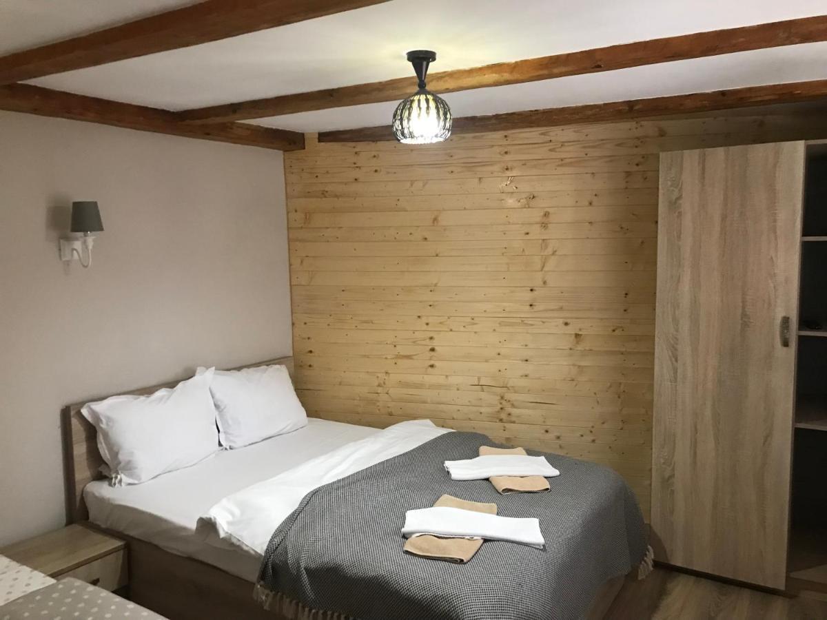 Pensiunea Haiduc Sacele Brasov Екстериор снимка