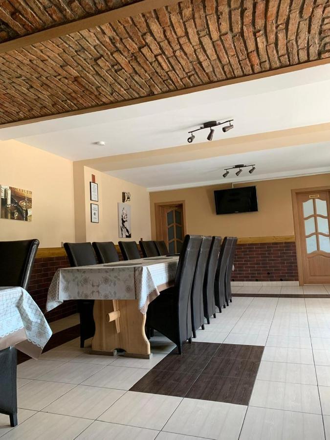 Pensiunea Haiduc Sacele Brasov Екстериор снимка
