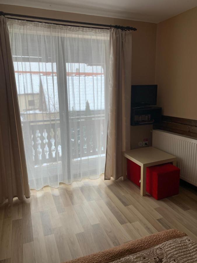 Pensiunea Haiduc Sacele Brasov Екстериор снимка